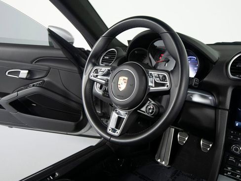 Certified 2024 Porsche 718 Cayman S RWD image 37