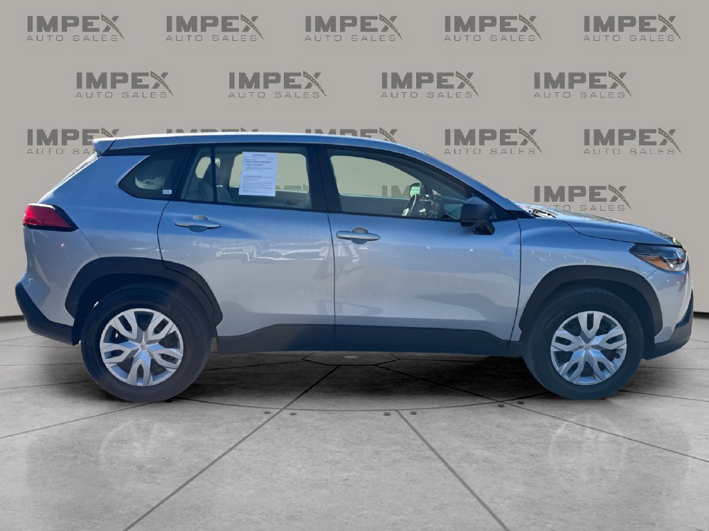 Used 2022 Toyota Corolla Cross L FWD image 6