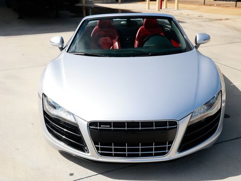 Used 2011 Audi R8 V10 image 23