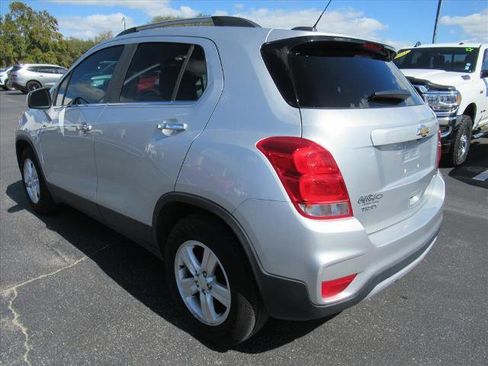 Used 2019 Chevrolet Trax LT w/ LT Convenience Package image 7