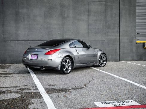 Used 2008 Nissan 350Z Enthusiast w/ Cargo Convenience Pkg image 19