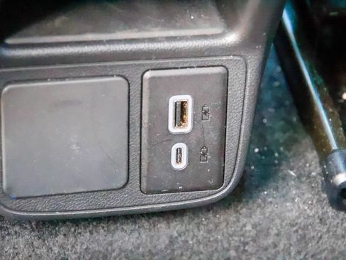 Used 2025 Buick Encore GX Preferred FWD image 19