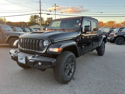 New 2026 Jeep Gladiator Sport image 3