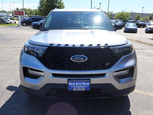Used 2022 Ford Explorer ST AWD/4WD image 2