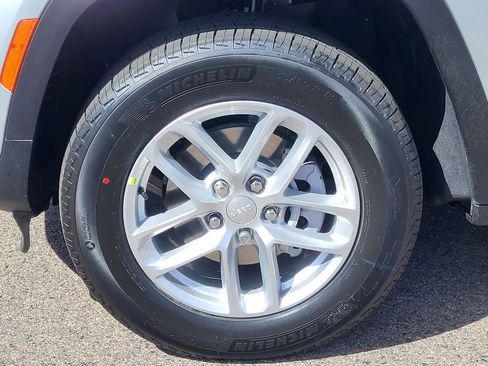 New 2026 Jeep Grand Cherokee Laredo image 10