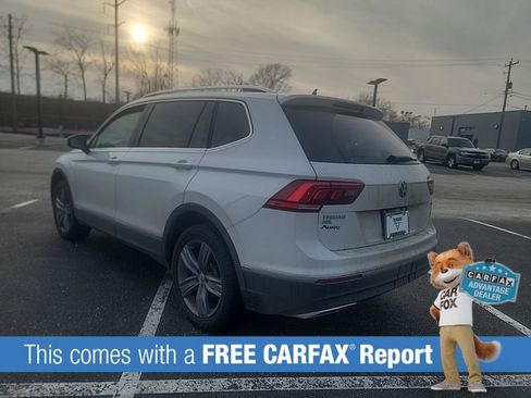 Used 2020 Volkswagen Tiguan SEL image 3