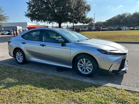 Certified 2025 Toyota Camry LE image 7