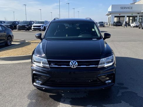 Used 2021 Volkswagen Tiguan SE image 2