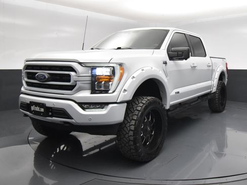 Used 2022 Ford F150 XLT w/ Equipment Group 302A High AWD/4WD image 2