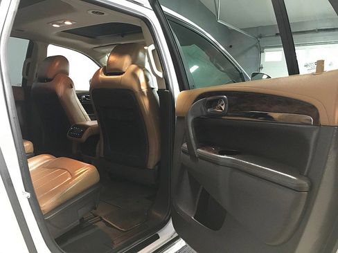 Used 2016 Buick Enclave Premium w/ Experience Buick Package FWD image 17