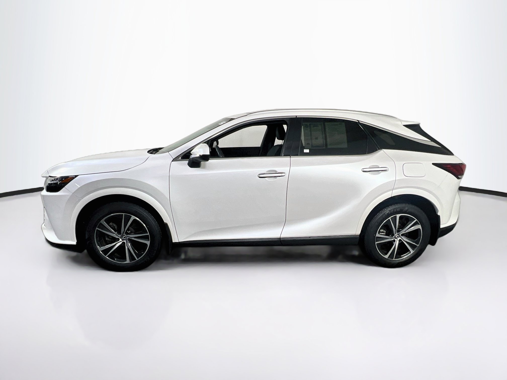 Used 2023 Lexus RX 350 Premium w/ Cold Area Package AWD/4WD image 8