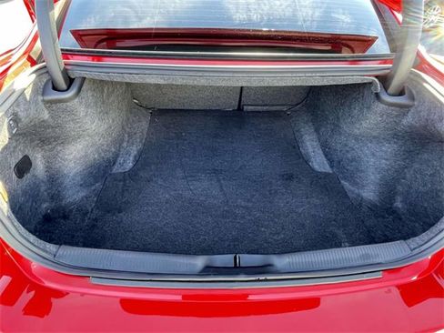 Used 2019 Dodge Charger R/T w/ Navigation & Travel Group image 10