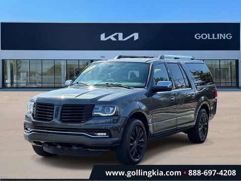 Used 2015 Lincoln Navigator L 4WD image 5