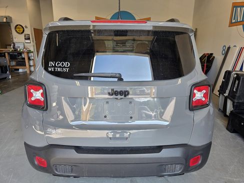 Used 2020 Jeep Renegade Altitude image 3