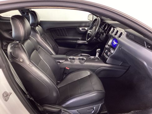 Used 2020 Ford Mustang Premium RWD image 9
