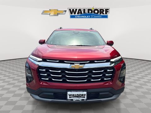 Used 2025 Chevrolet Equinox LT w/ Convenience Package II FWD image 2