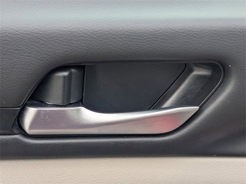 Used 2025 Nissan Altima 2.5 SV image 13