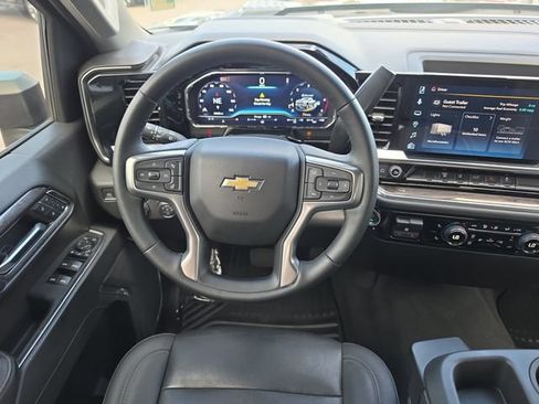 Used 2024 Chevrolet Silverado 2500 LTZ AWD/4WD image 9