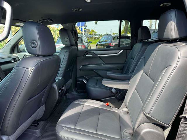 Used 2024 GMC Acadia Elevation FWD image 33