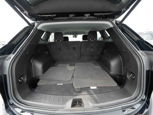 Used 2019 Chevrolet Blazer LT FWD image 28