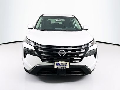 New 2026 Nissan Rogue SV w/ Cold Weather Package