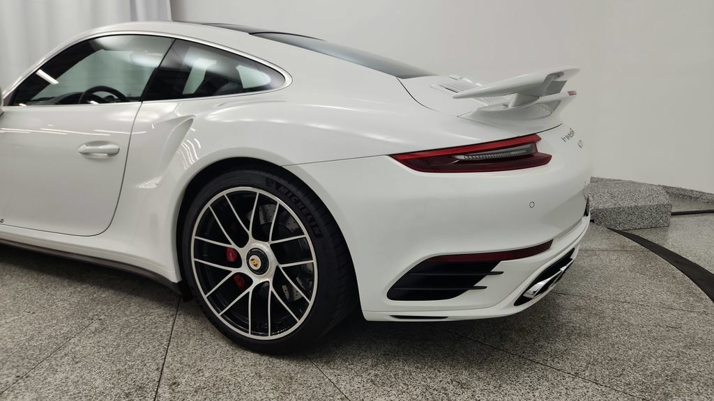 Used 2019 Porsche 911 Turbo AWD/4WD image 17