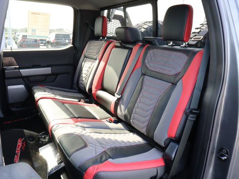 New 2023 Ford F250 Lariat w/ Lariat Ultimate Package image 38