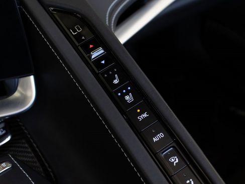 Used 2022 Chevrolet Corvette Stingray Premium Conv w/ Z51 Performance Package image 35