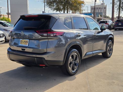 Certified 2024 Nissan Rogue SV image 7