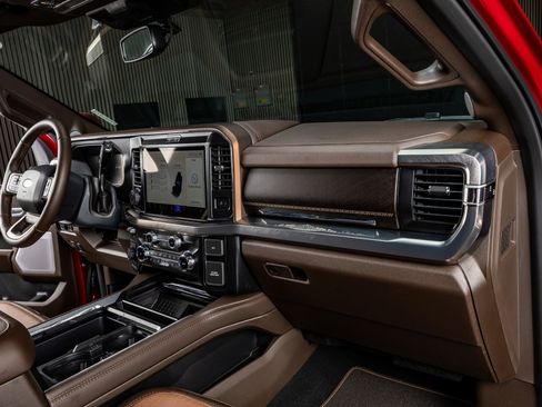 Used 2026 Ford F450 King Ranch w/ FX4 Off-Road Package image 17