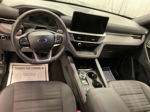 Used 2025 Ford Explorer ST-Line AWD/4WD image 2