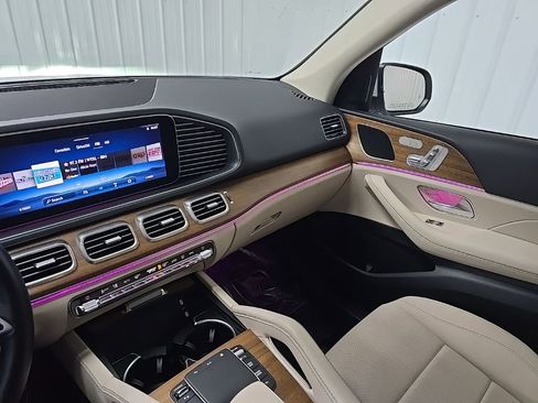 Used 2024 Mercedes-Benz GLE 350 4MATIC w/ 3rd Row Seat Package image 27