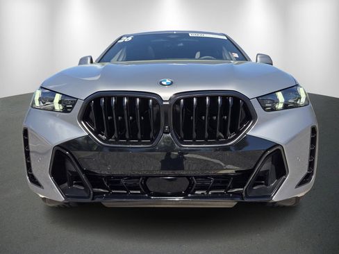 Used 2026 BMW X6 xDrive40i w/ Executive Package image 2