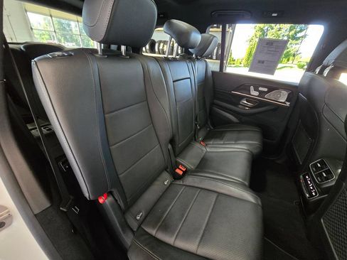Used 2022 Mercedes-Benz GLS 450 4MATIC image 31