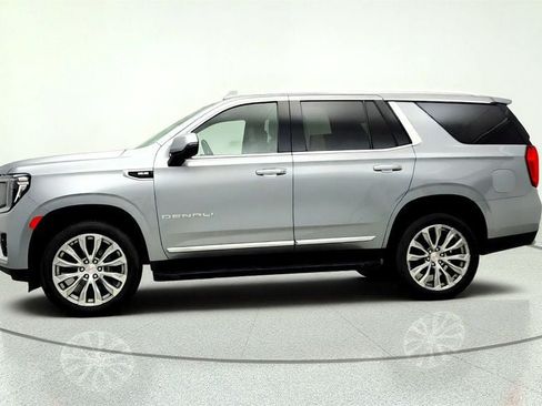 Used 2023 GMC Yukon Denali AWD/4WD image 8