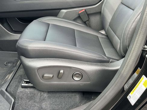 New 2026 Chevrolet Traverse LT w/ Enhanced Driving Package image 18