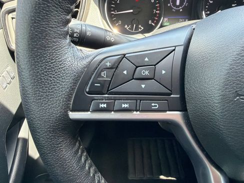 Used 2020 Nissan Rogue SL FWD image 24