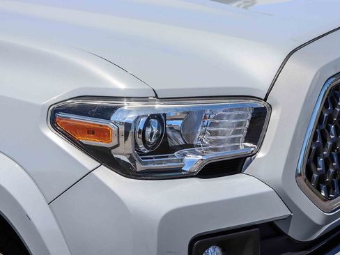 Certified 2019 Toyota Tacoma TRD Sport w/ Technology Package RWD image 12