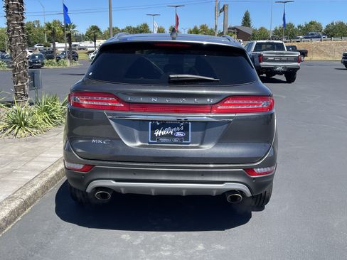 Used 2019 Lincoln MKC Select w/ Select Plus Package AWD/4WD image 4