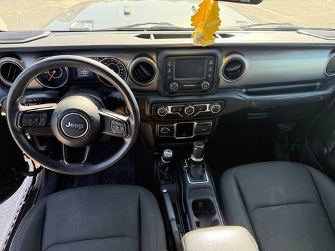 Used 2021 Jeep Gladiator Sport AWD/4WD image 6