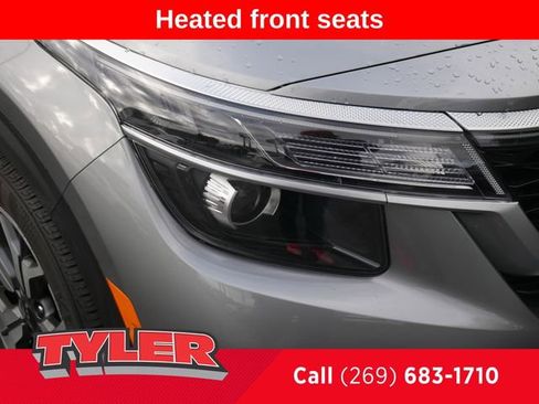 Used 2023 Kia Seltos EX image 10