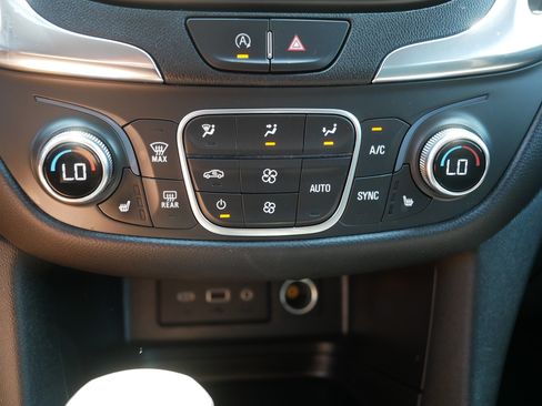 Used 2022 Chevrolet Equinox LT AWD/4WD image 23