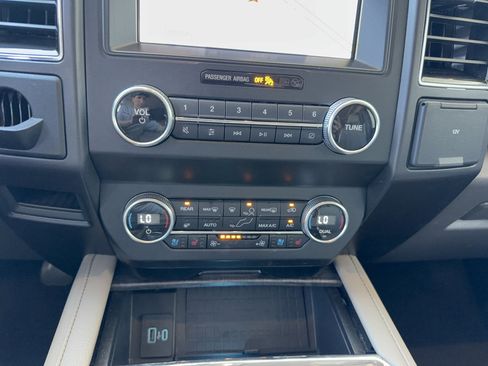 Certified 2021 Ford Expedition Max Limited image 23