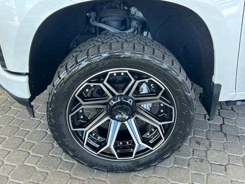 Used 2021 Chevrolet Silverado 1500 RST AWD/4WD image 19