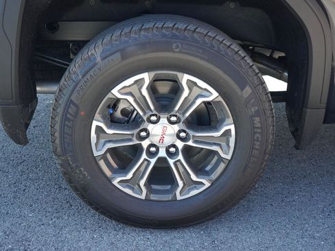 New 2026 GMC Sierra 1500 SLT w/ SLT Convenience Package image 13