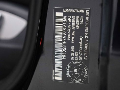 Used 2017 Porsche Macan GTS AWD/4WD image 42