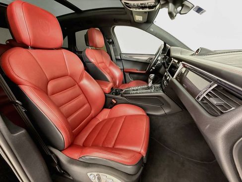 Certified 2020 Porsche Macan GTS AWD/4WD image 30