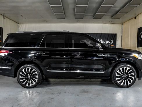 Used 2022 Lincoln Navigator Black Label image 5
