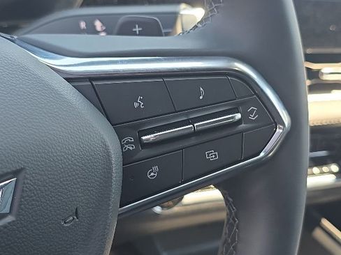 New 2026 Chevrolet Equinox LT w/ Convenience Package II AWD/4WD image 19