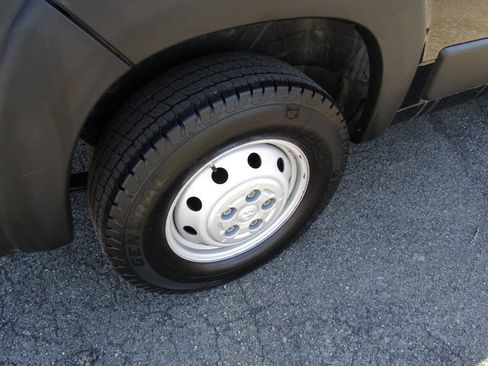 Used 2023 RAM ProMaster 2500 image 26